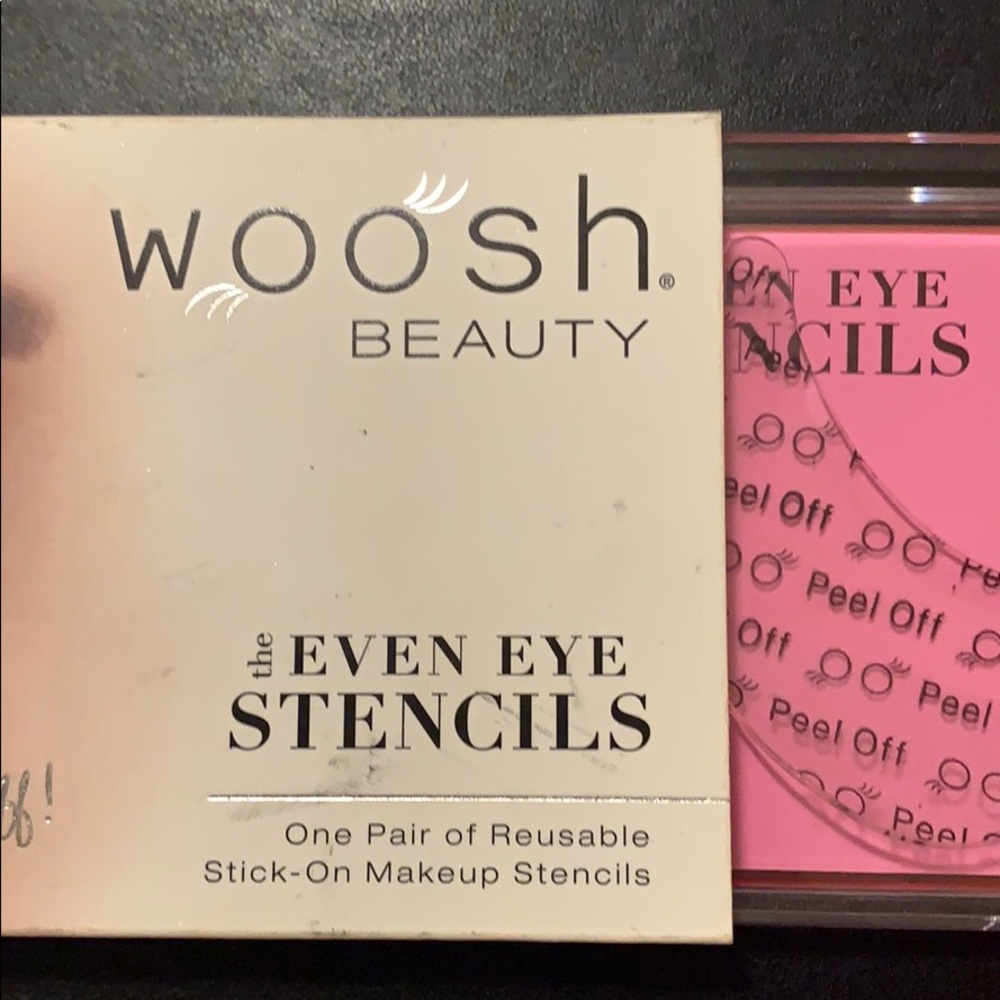 Woosh Beauty Reusable eye stencils